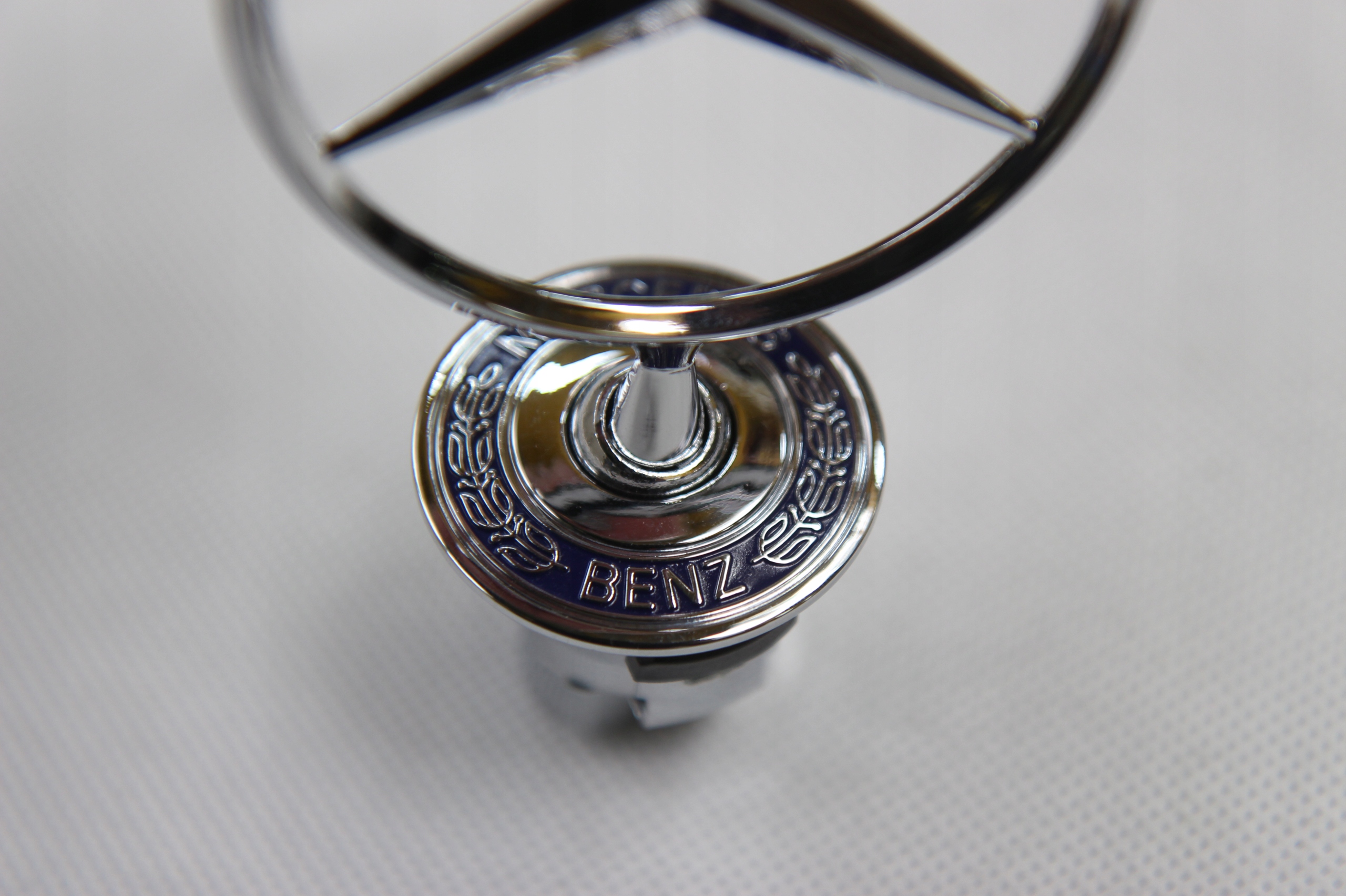 Емблема Mercedes 57 mm na капот A2108800186 - Image 10