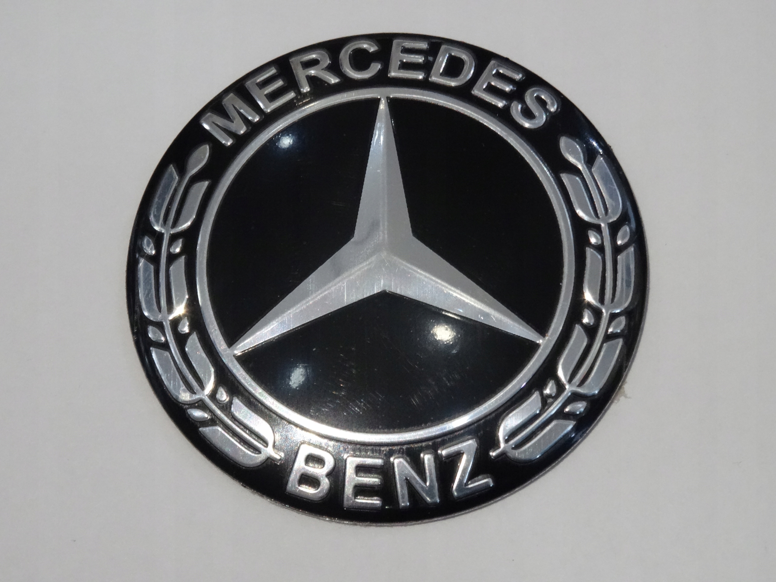 Naklejki na dekielki do felg 56 mm Mercedes-Benz - obrazek 3