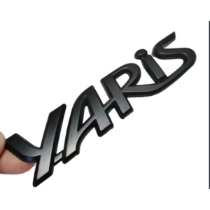 Emblemat Toyota Yaris tył 134 x 33 mm Black Edition 1 szt.